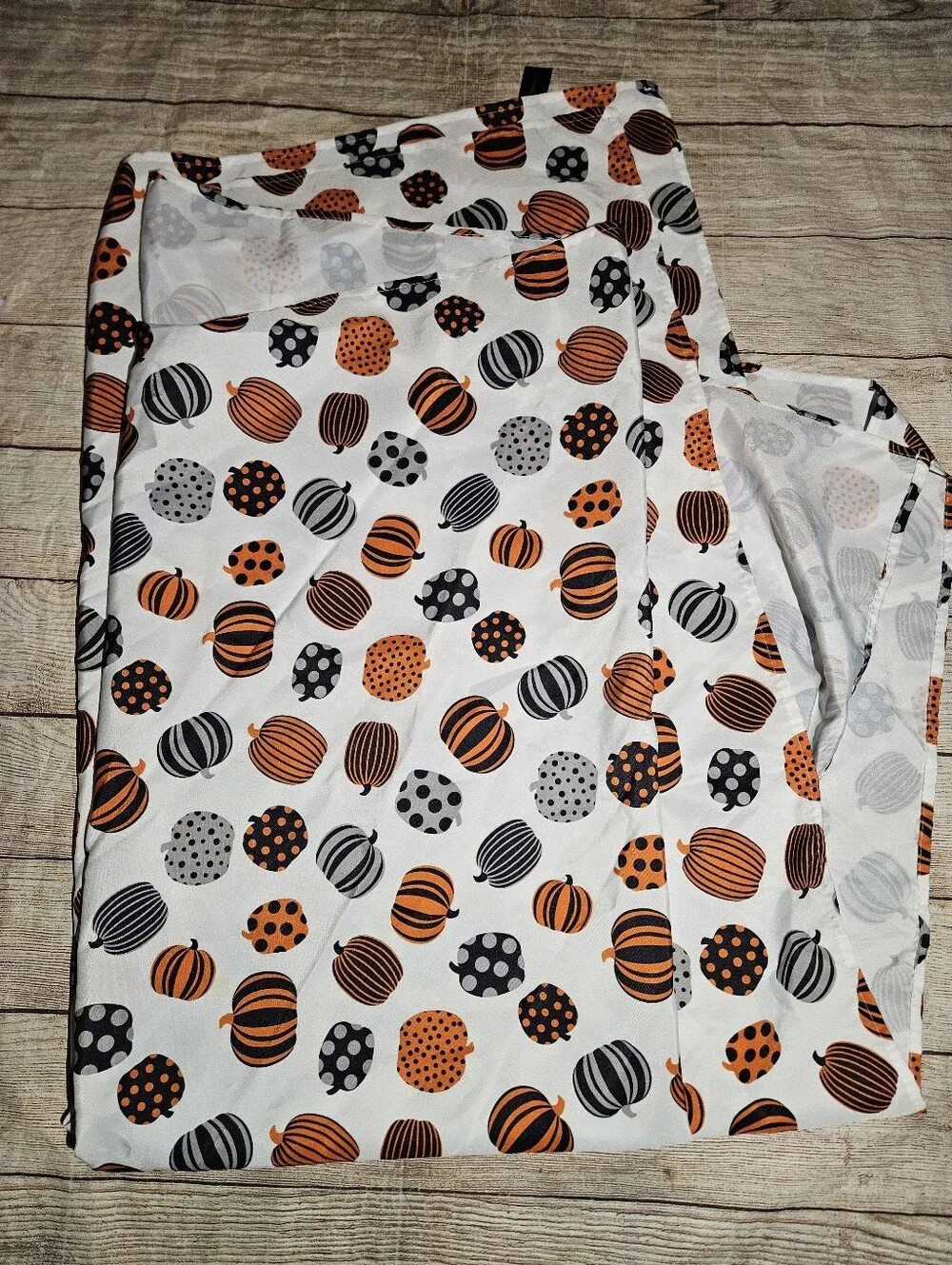 Halloween fall pumpkins 60x84 tablecloth